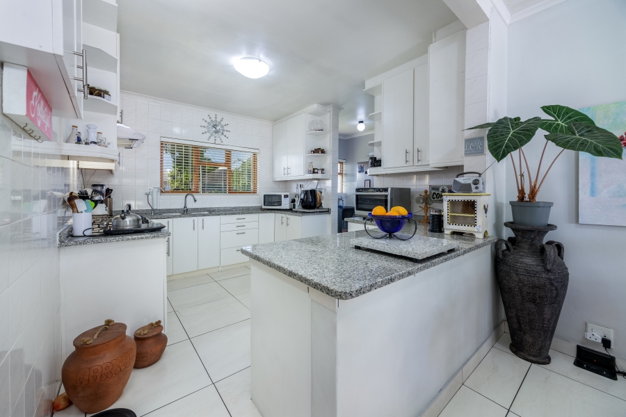 4 Bedroom Property for Sale in Elim Western Cape